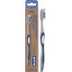 Зубная щетка Oral-B 3D White Pro-Expert Экстрачистка Eco Edition средняя жесткость (46157)